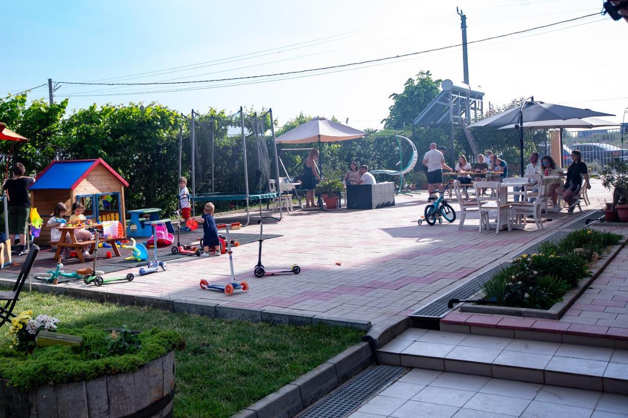 فندق Casa Eden كوستِنيست المظهر الخارجي الصورة