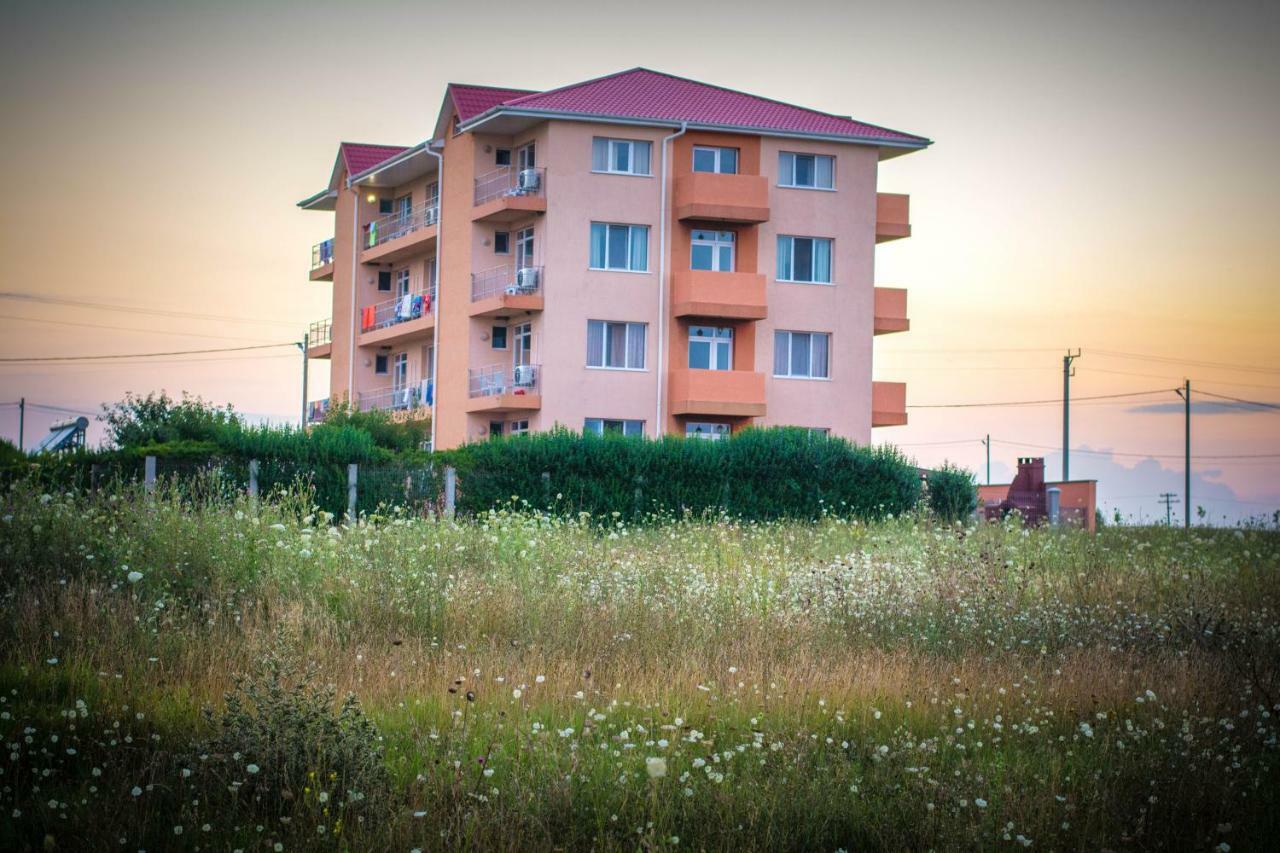 فندق Casa Eden كوستِنيست المظهر الخارجي الصورة